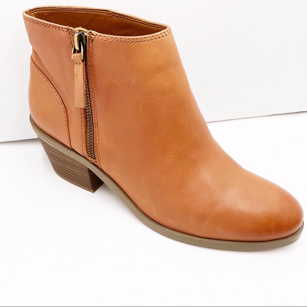 🆕 {GAP} Tan Round Toe Leather Ankle Boots